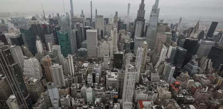 As US public finances crumble, the private sector is thriving